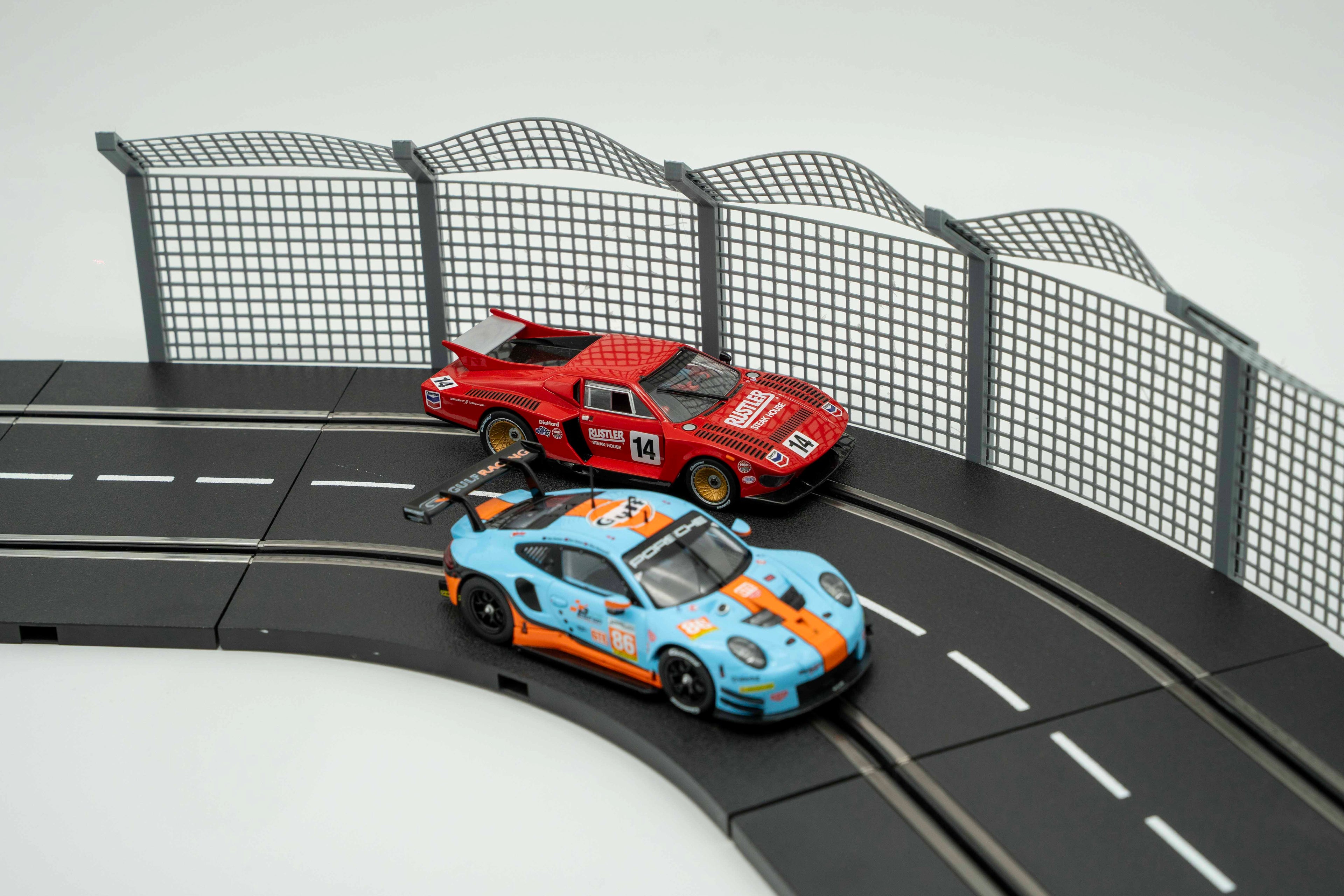 Streckenzaun für Slotcar-Rennbahnen 1:32 & 1:24 Passend für Carrera
