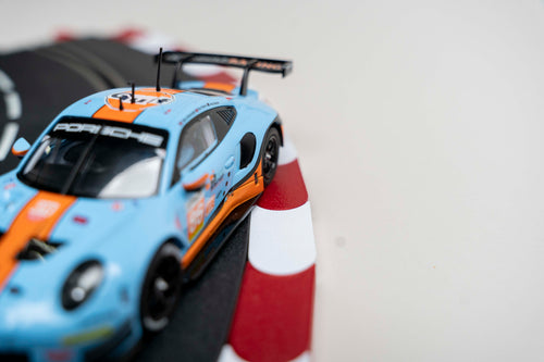 Slotcar Curbs für Slotcar-Rennbahnen Maßstab 1:32 / 1:24 Passend für Carrera