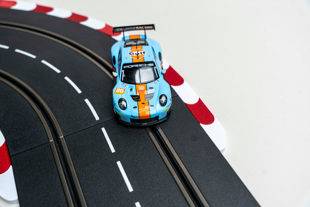 Slotcar Curbs für Slotcar-Rennbahnen Maßstab 1:32 / 1:24 Passend für Carrera
