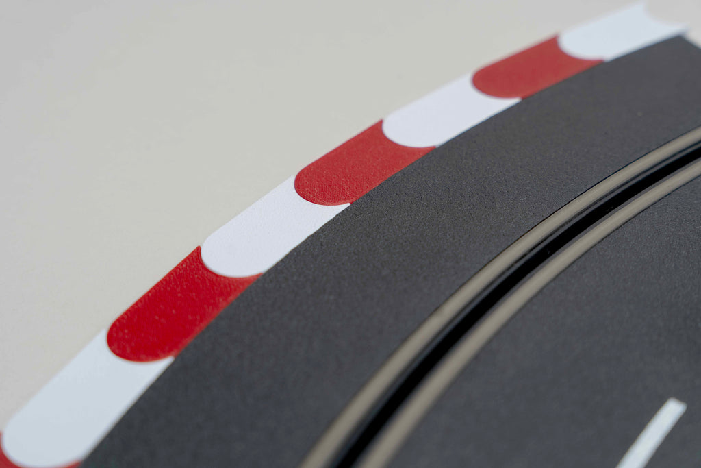 Slotcar Curbs für Slotcar-Rennbahnen Maßstab 1:32 / 1:24 Passend für Carrera