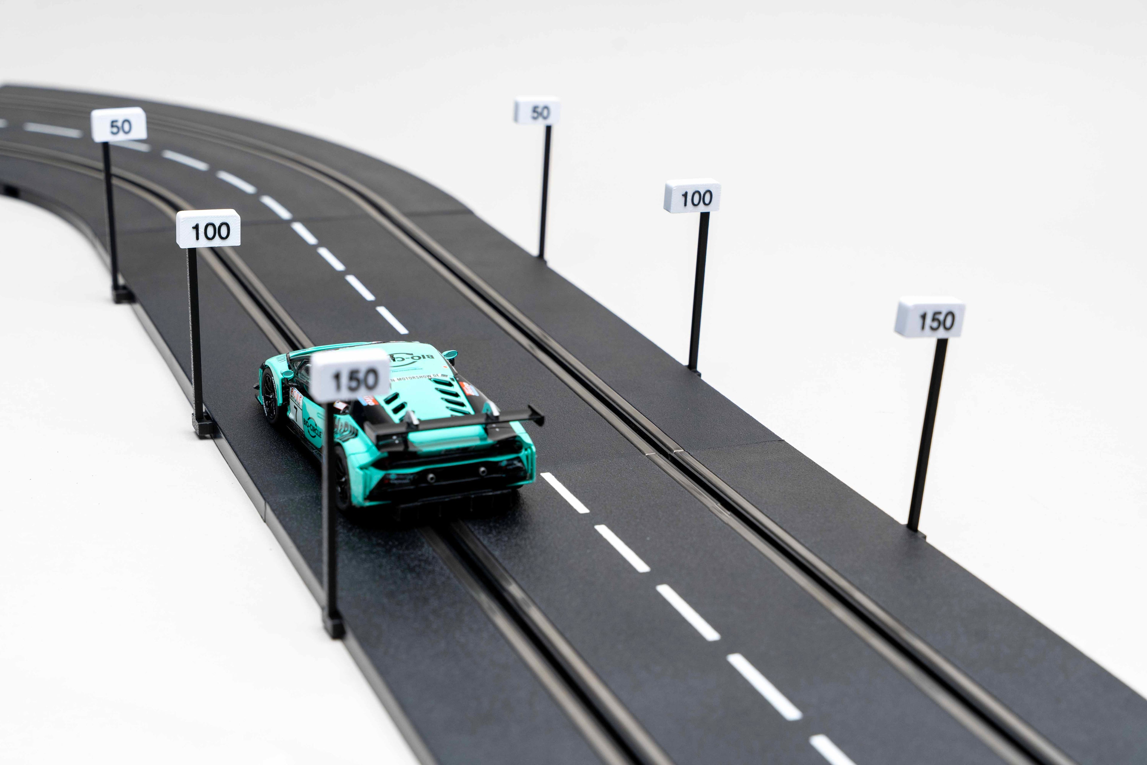 Slotcar Bremsschilder für Slotcar-Rennbahnen 1:32 / 1:24Passend für Carrera